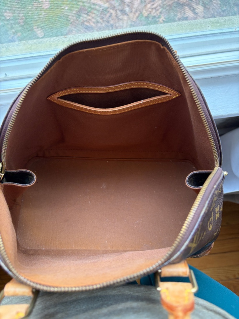 Louis Vuitton Monogram Alma Tote - Brown & Tan - Picture 8 of 8
